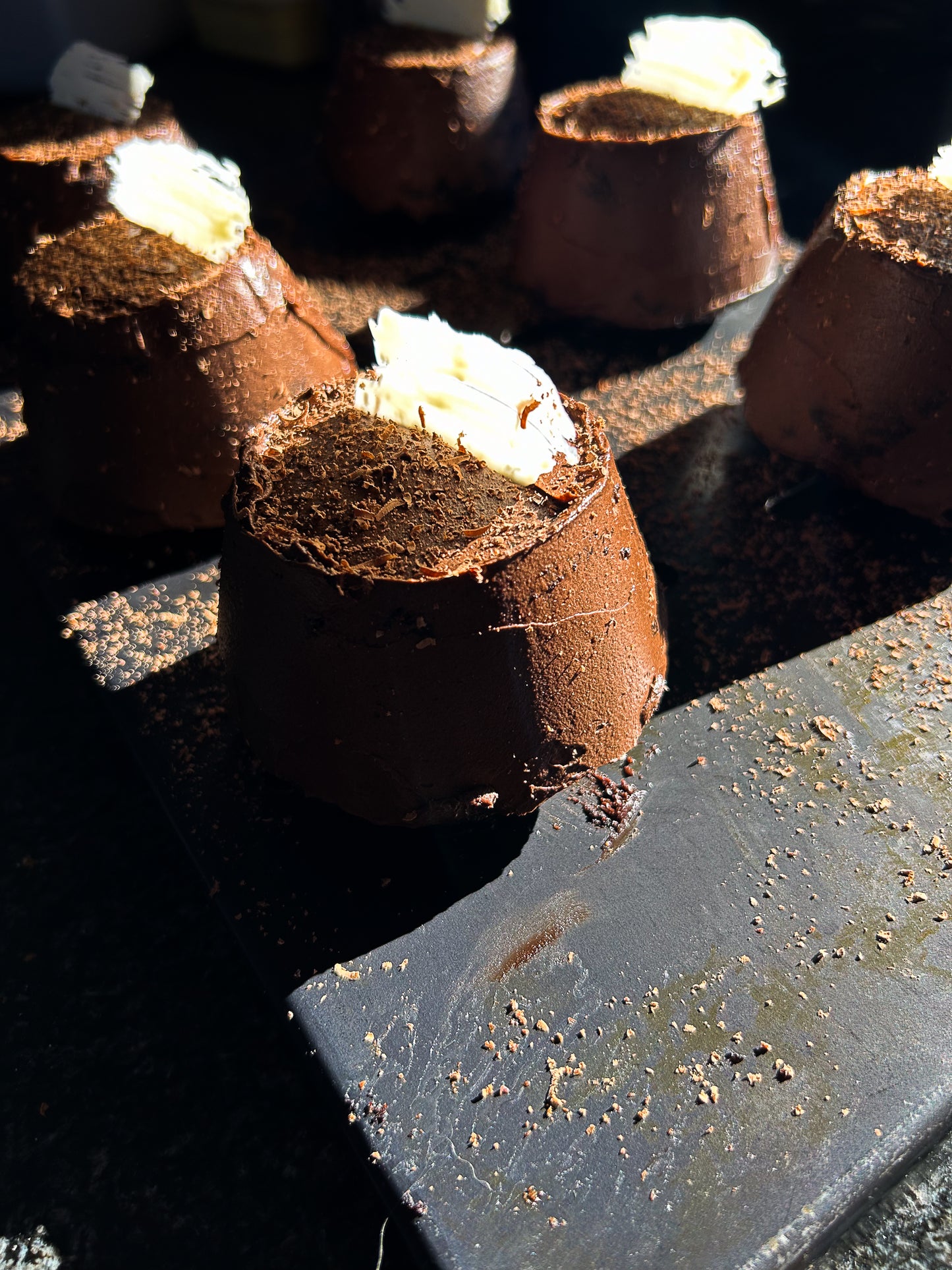 Castle Milk Stout & creamy Amarula center Cake